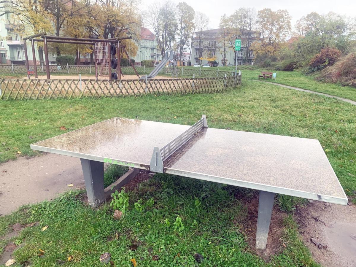 Ruhig - Privatparkplatz - Barrierearm Quiet - Private Car Park - Low Barrier Magdeburg Exterior foto
