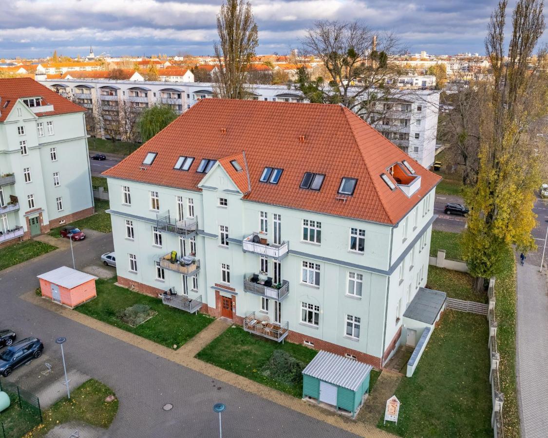 Ruhig - Privatparkplatz - Barrierearm Quiet - Private Car Park - Low Barrier Magdeburg Exterior foto